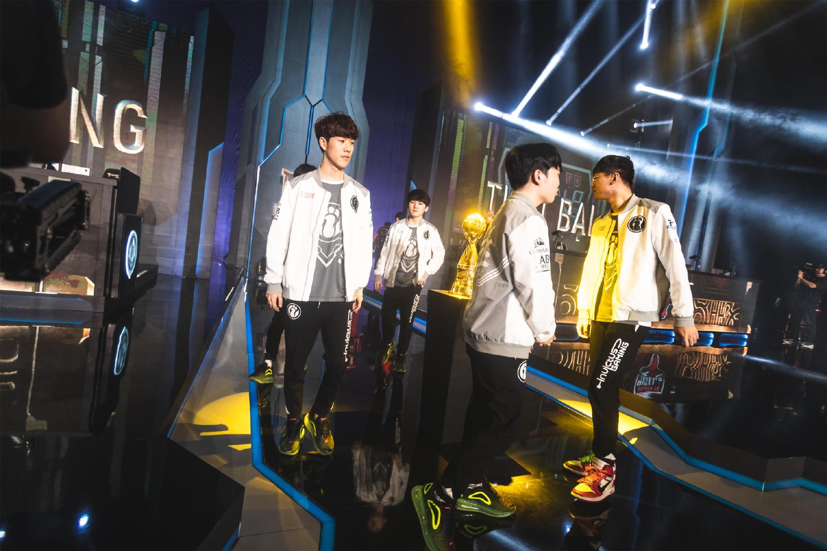 上单的GOAT！Theshy出道七周年向中国绿化基金会捐赠77777元