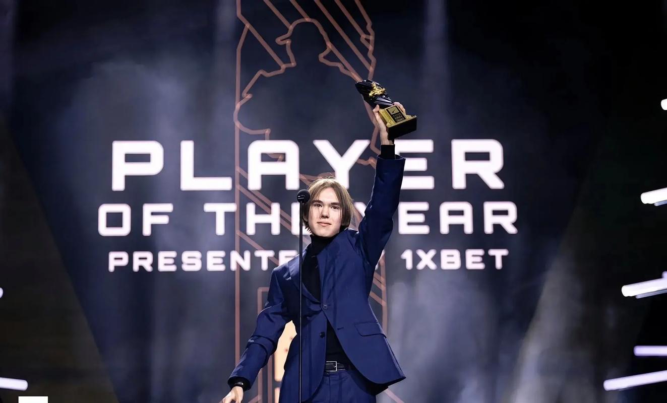 Falcons , FaZe, aurora , 和 FURIA Esports 距离 FISSURE Playground 2 资格赛仅一步之遥